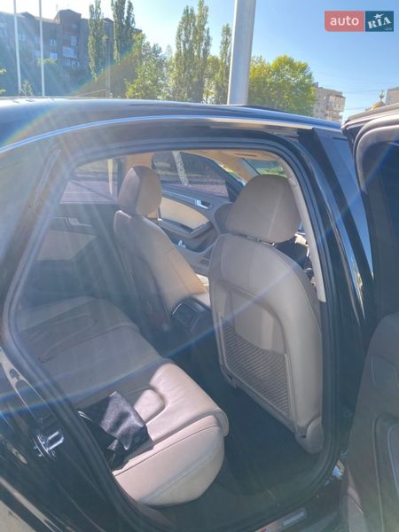 Седан Audi A4 2015 в Ивано-Франковске