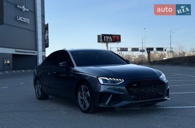 Седан Audi A4 2021 в Киеве
