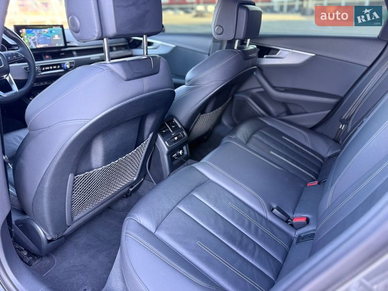 Седан Audi A4 2021 в Киеве