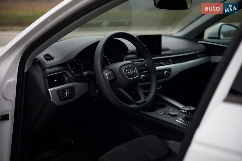 Универсал Audi A4 2017 в Одессе