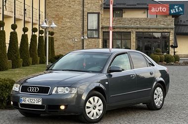 Седан Audi A4 2002 в Жовкві