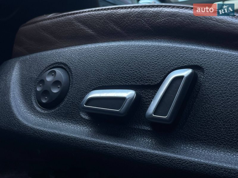 Седан Audi A4 2013 в Києві