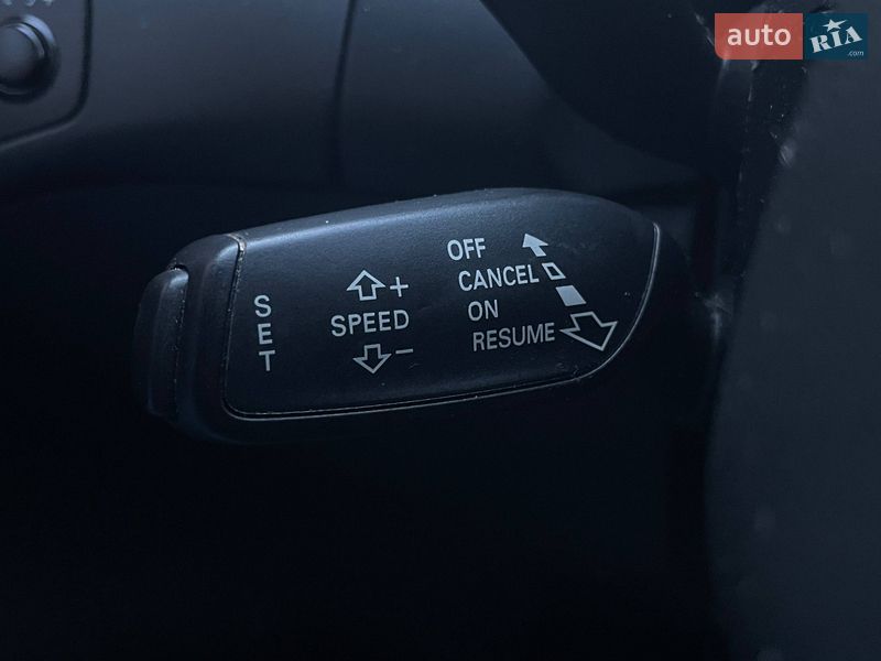 Седан Audi A4 2013 в Києві