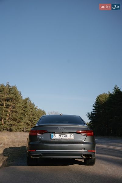 Седан Audi A4 2019 в Кременчуге