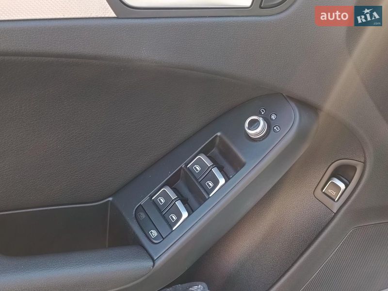 Седан Audi A4 2015 в Харькове