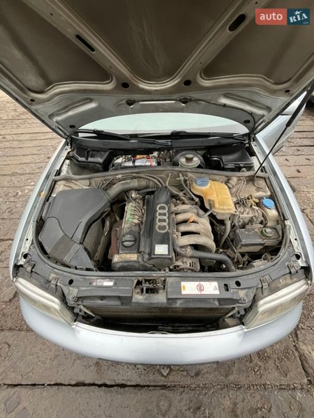 Седан Audi A4 1997 в Люботине