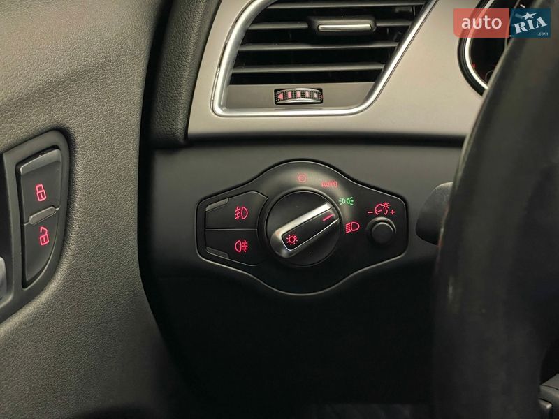 Седан Audi A4 2013 в Києві