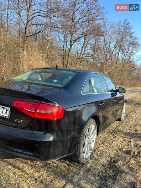 Седан Audi A4 2013 в Бобрке