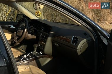 Седан Audi A4 2013 в Бобрке