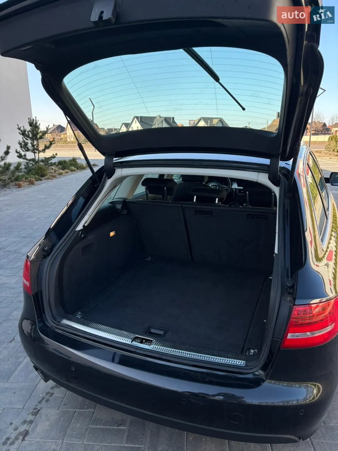 2010 Audi A4 - мініатюра 13