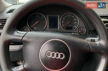 Седан Audi A4 2001 в Маневичах