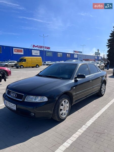 Седан Audi A4 2000 в Виннице