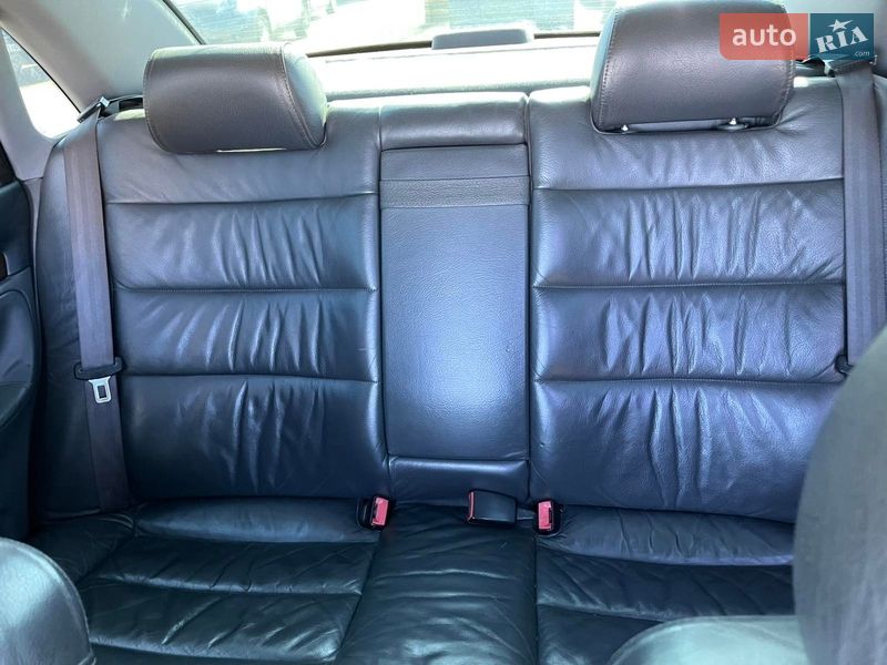 Седан Audi A4 2000 в Виннице
