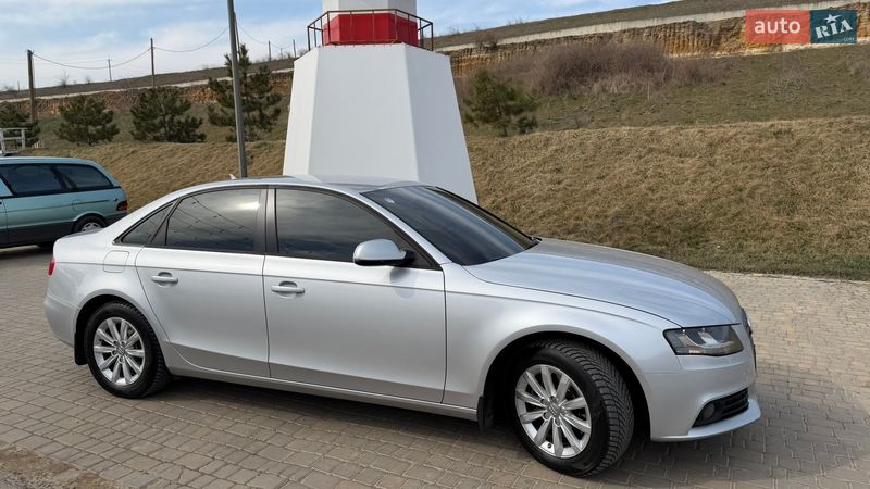 Седан Audi A4 2010 в Одессе