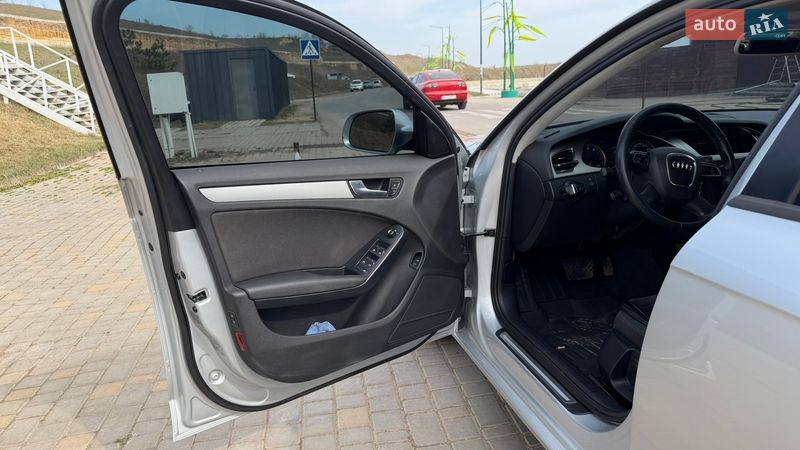 Седан Audi A4 2010 в Одессе