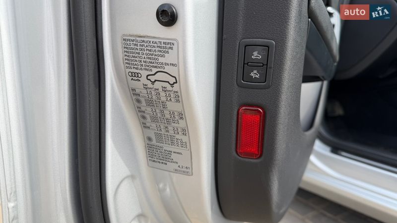 Седан Audi A4 2010 в Одессе