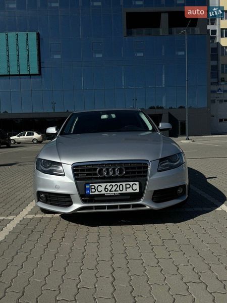 Седан Audi A4 2011 в Львове