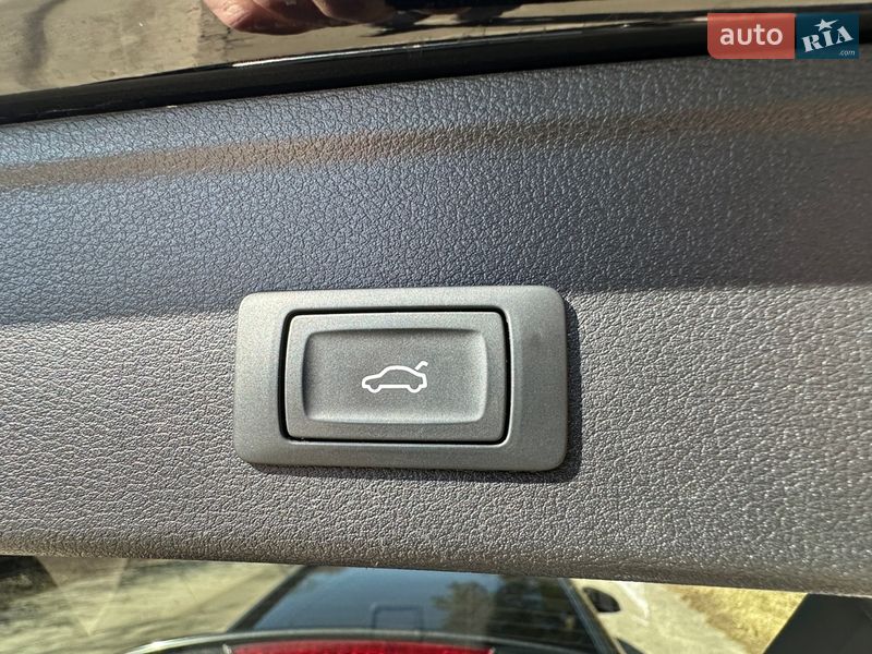 Универсал Audi A4 2020 в Киеве