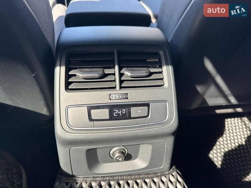 Универсал Audi A4 2020 в Киеве