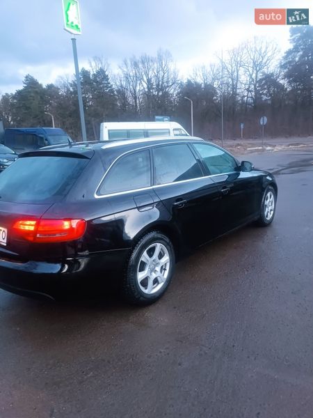 2011 Audi A4, VIN WAUZZZ8K8BA137527:plate — фото 1 (autoria)