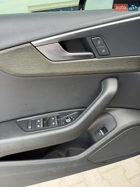Седан Audi A4 2019 в Одесі