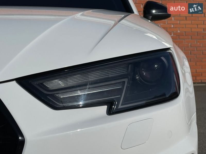 Седан Audi A4 2016 в Киеве