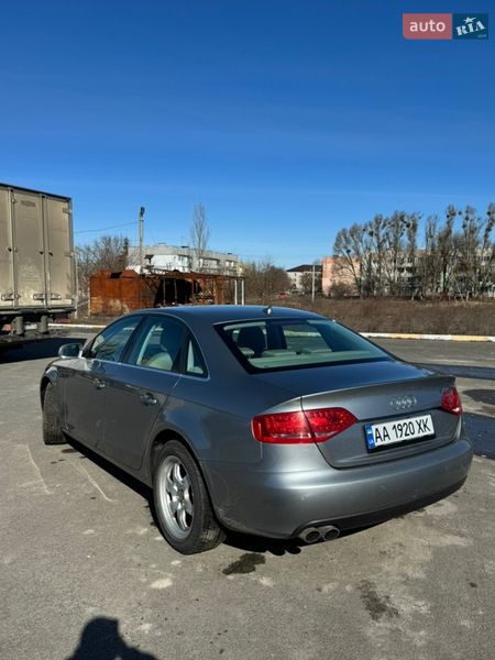Седан Audi A4 2010 в Буче