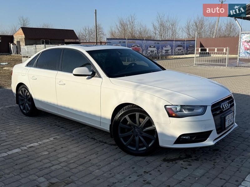 Седан Audi A4 2013 в Вижнице
