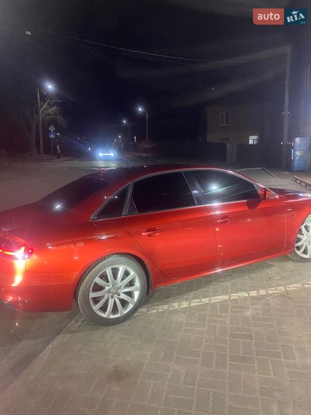 Седан Audi A4 2014 в Кропивницком