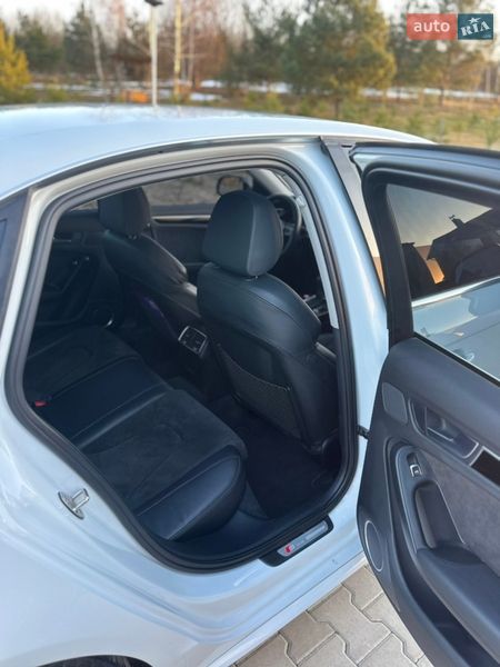 Седан Audi A4 2015 в Тернополе