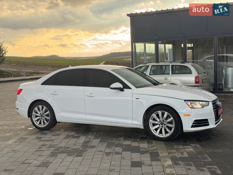 Седан Audi A4 2017 в Львове