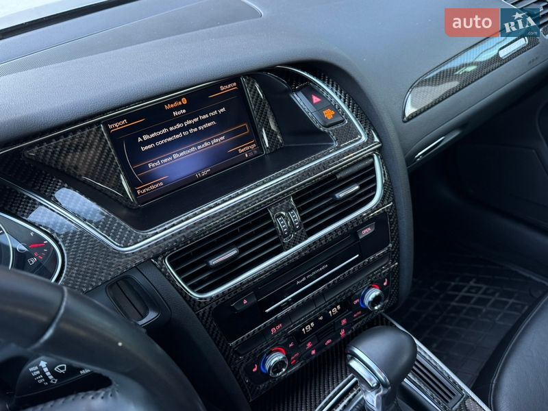 Седан Audi A4 2015 в Луцке