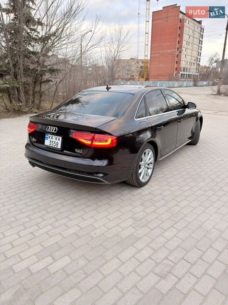 Седан Audi A4 2015 в Запорожье