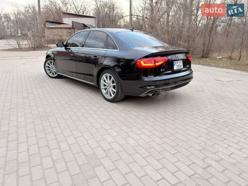 Седан Audi A4 2015 в Запорожье