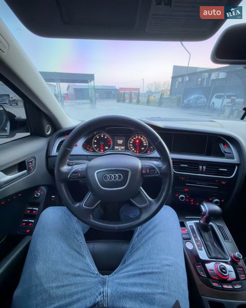 Седан Audi A4 2013 в Рогатині