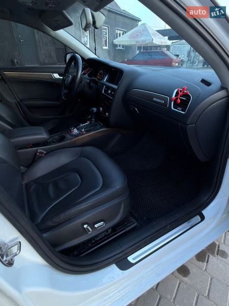Седан Audi A4 2013 в Рогатині