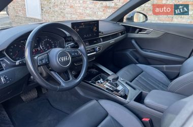 Седан Audi A4 2021 в Ровно