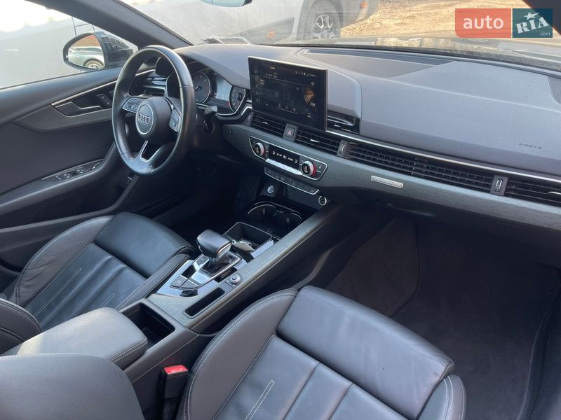 Седан Audi A4 2021 в Ровно