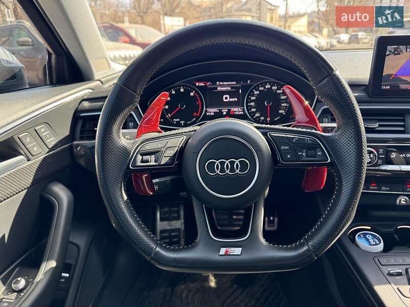 Седан Audi A4 2017 в Виннице