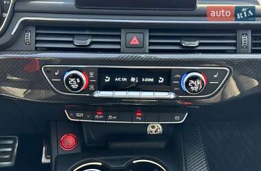Седан Audi A4 2017 в Виннице