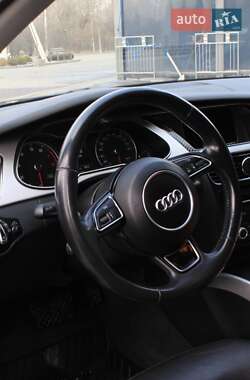 Седан Audi A4 2015 в Ивано-Франковске