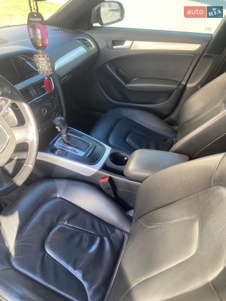 Седан Audi A4 2011 в Галиче
