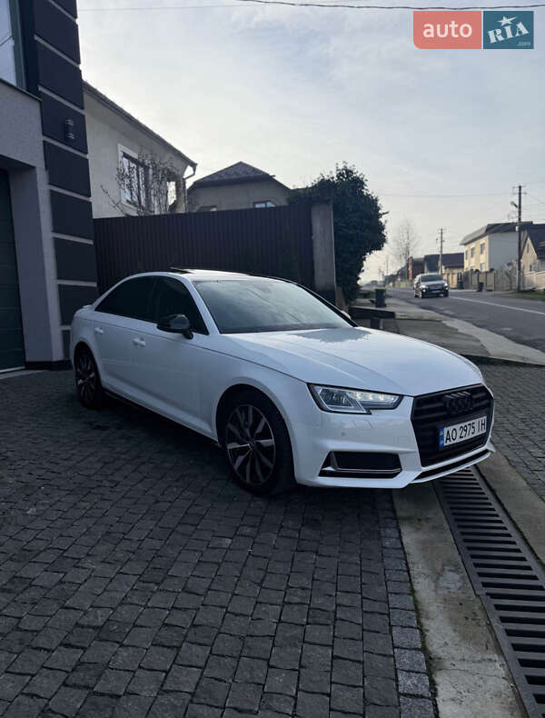 Седан Audi A4 2016 в Черновцах