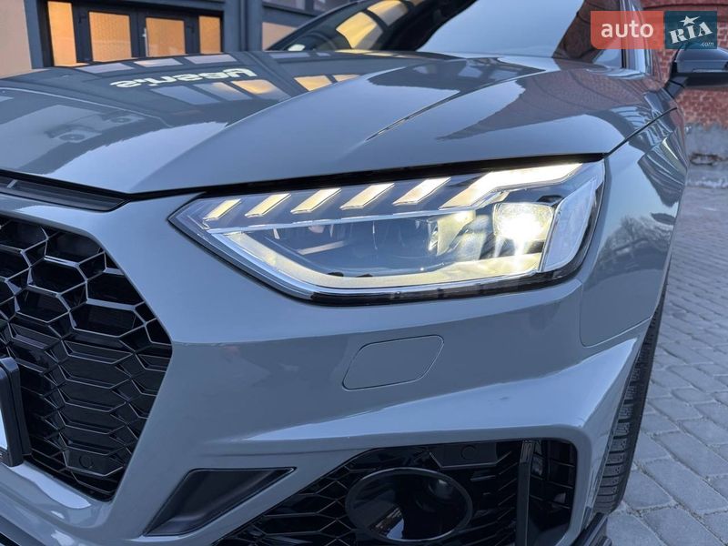Седан Audi A4 2021 в Коломые