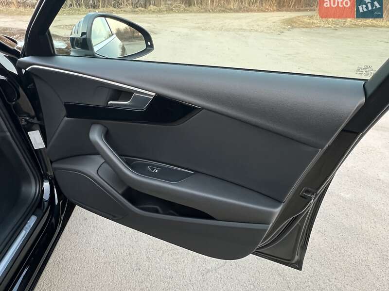 Універсал Audi A4 2016 в Дрогобичі