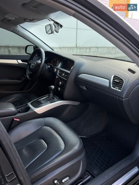 Седан Audi A4 2012 в Киеве
