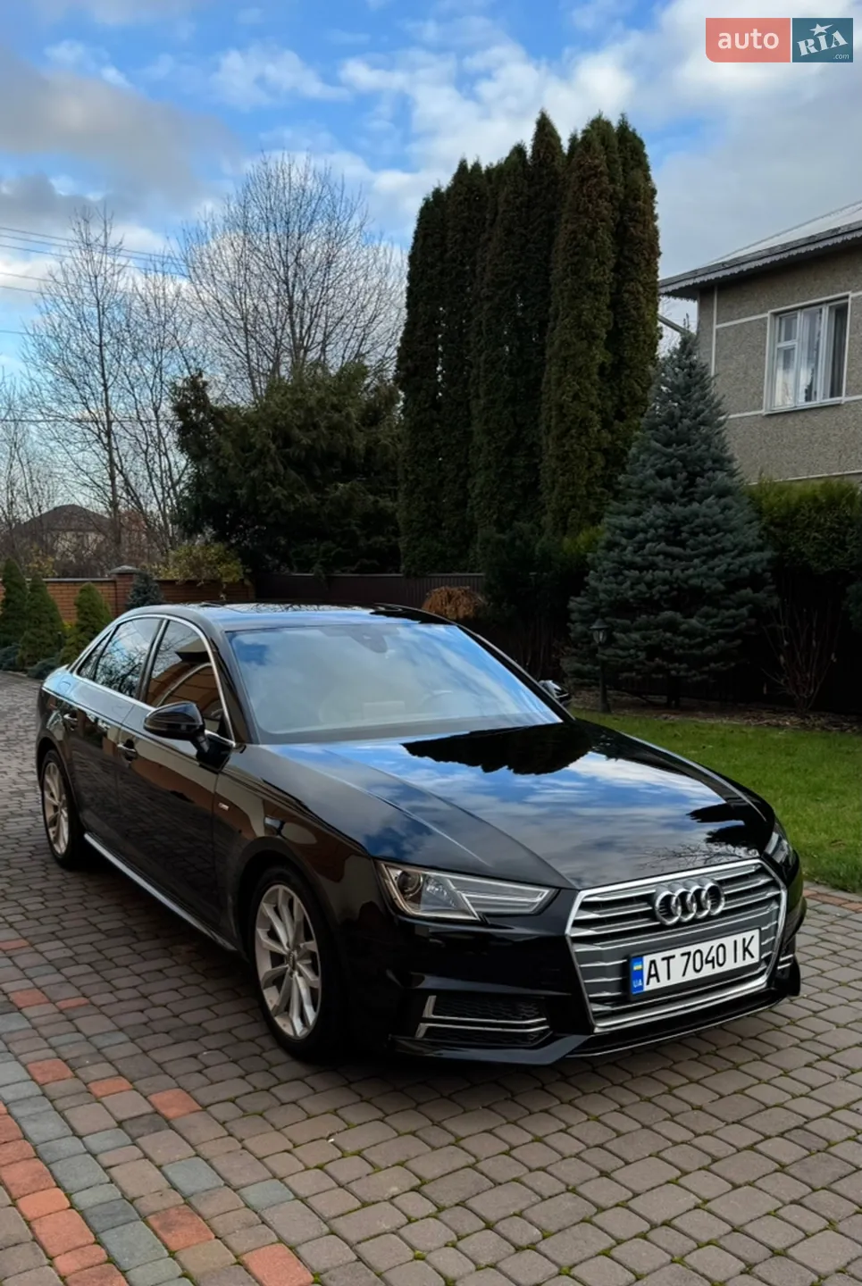 Audi A4 2018 VIN WAUGMAF41KN004404 фото оголошення 35 з 48