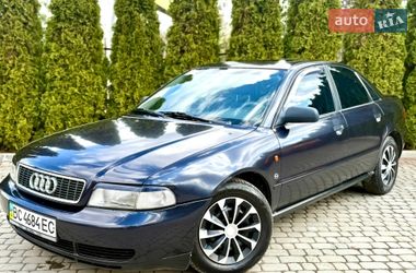 Седан Audi A4 1995 в Трускавце