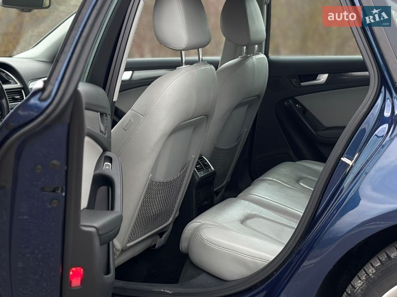 Седан Audi A4 2012 в Тернополі