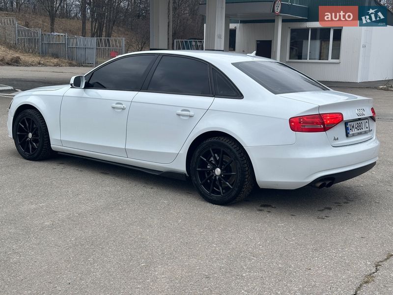 Седан Audi A4 2014 в Житомирі